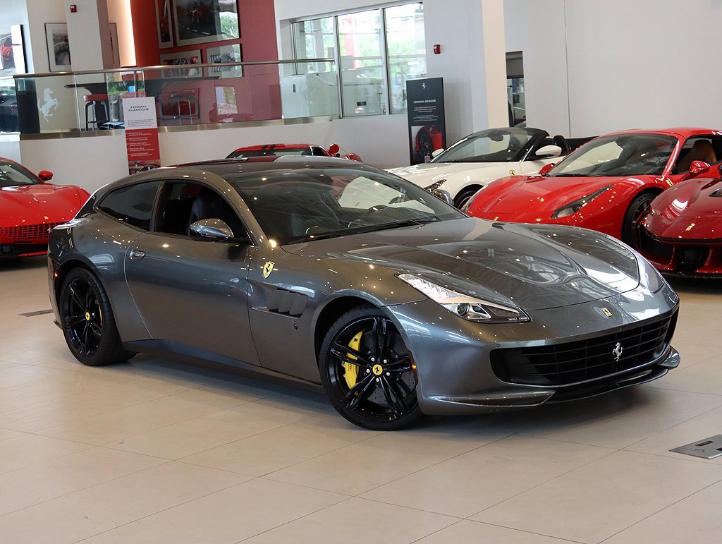 Certified 2017 Ferrari GTC4Lusso image 7