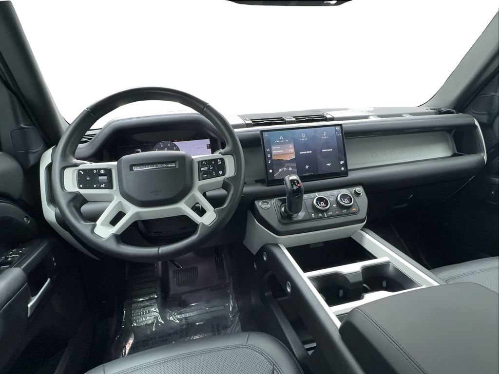 Used 2025 Land Rover Defender 110 S AWD/4WD image 33
