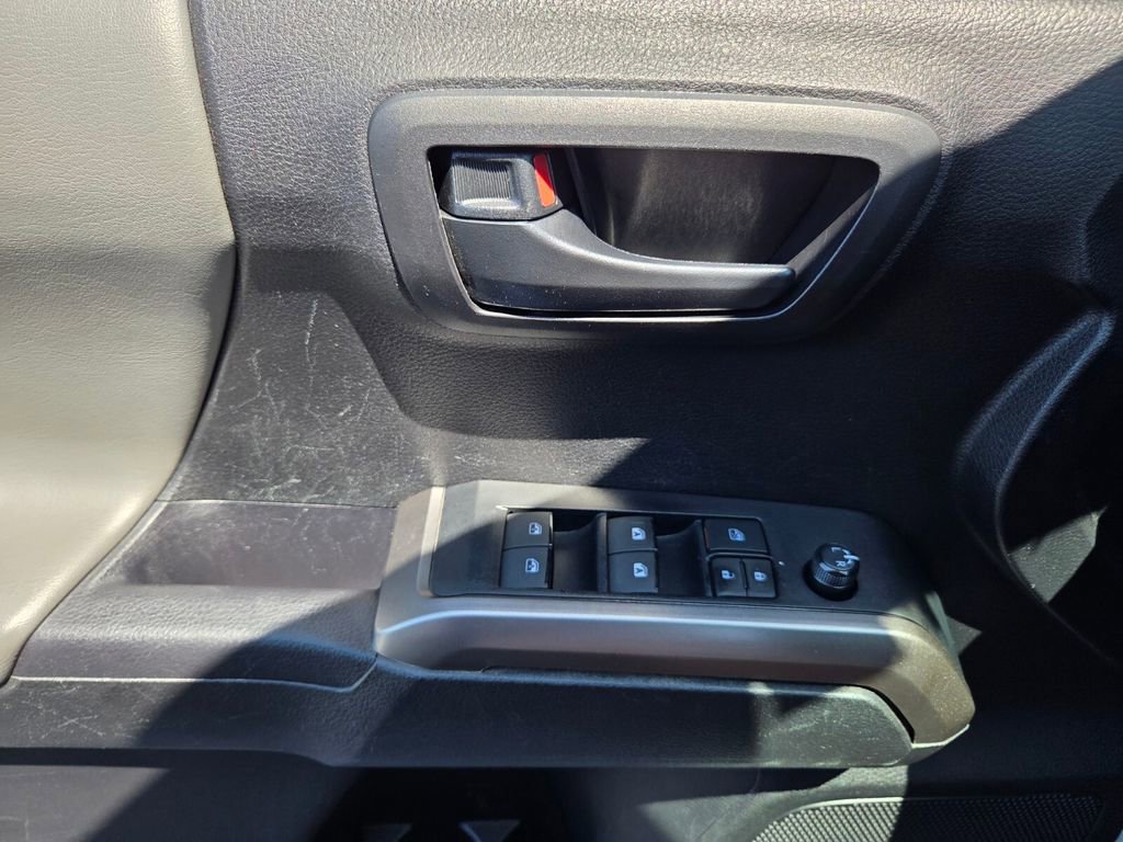 Used 2023 Toyota Tacoma SR5 AWD/4WD image 26