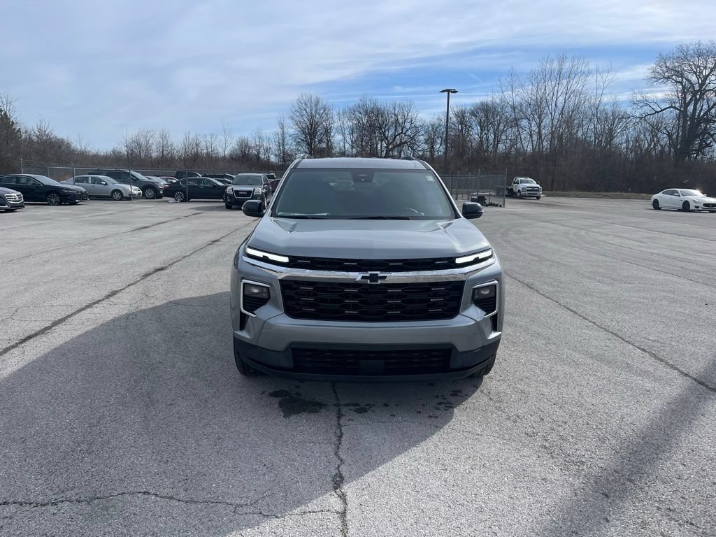 Used 2025 Chevrolet Traverse LT w/ LPO, Floor Liner Package AWD/4WD image 8