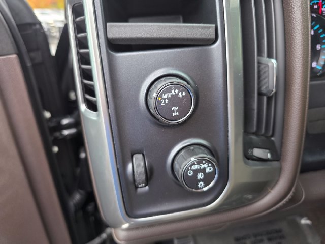 Used 2018 Chevrolet Silverado 1500 LTZ AWD/4WD image 25