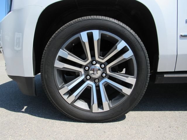 Certified 2020 GMC Yukon Denali w/ Denali Premium Package AWD/4WD image 8