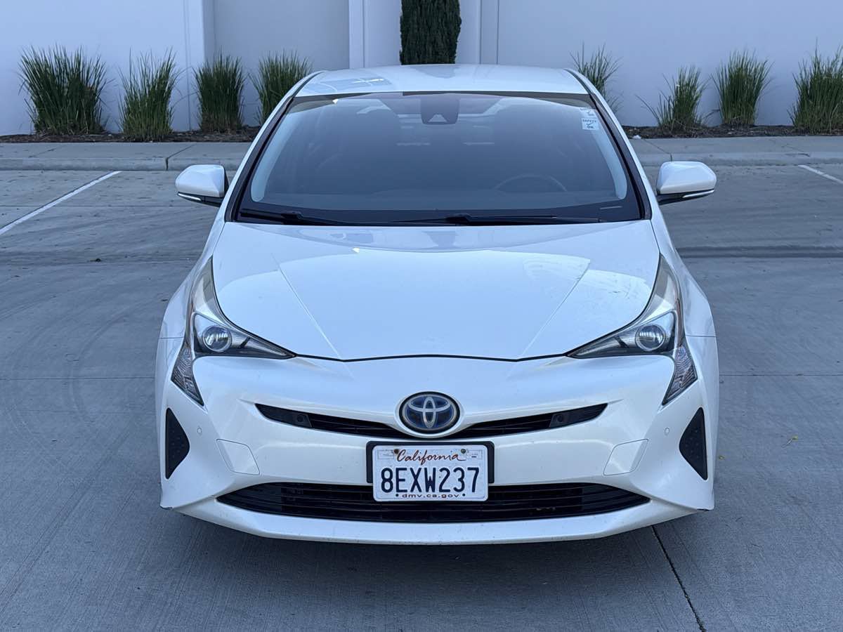 Used 2018 Toyota Prius Two w/ Prius Two Safety Plus Package FWD image 8