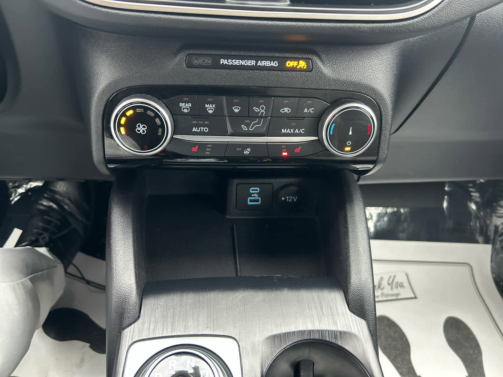 Used 2022 Ford Escape SE w/ Cold Weather Package image 19