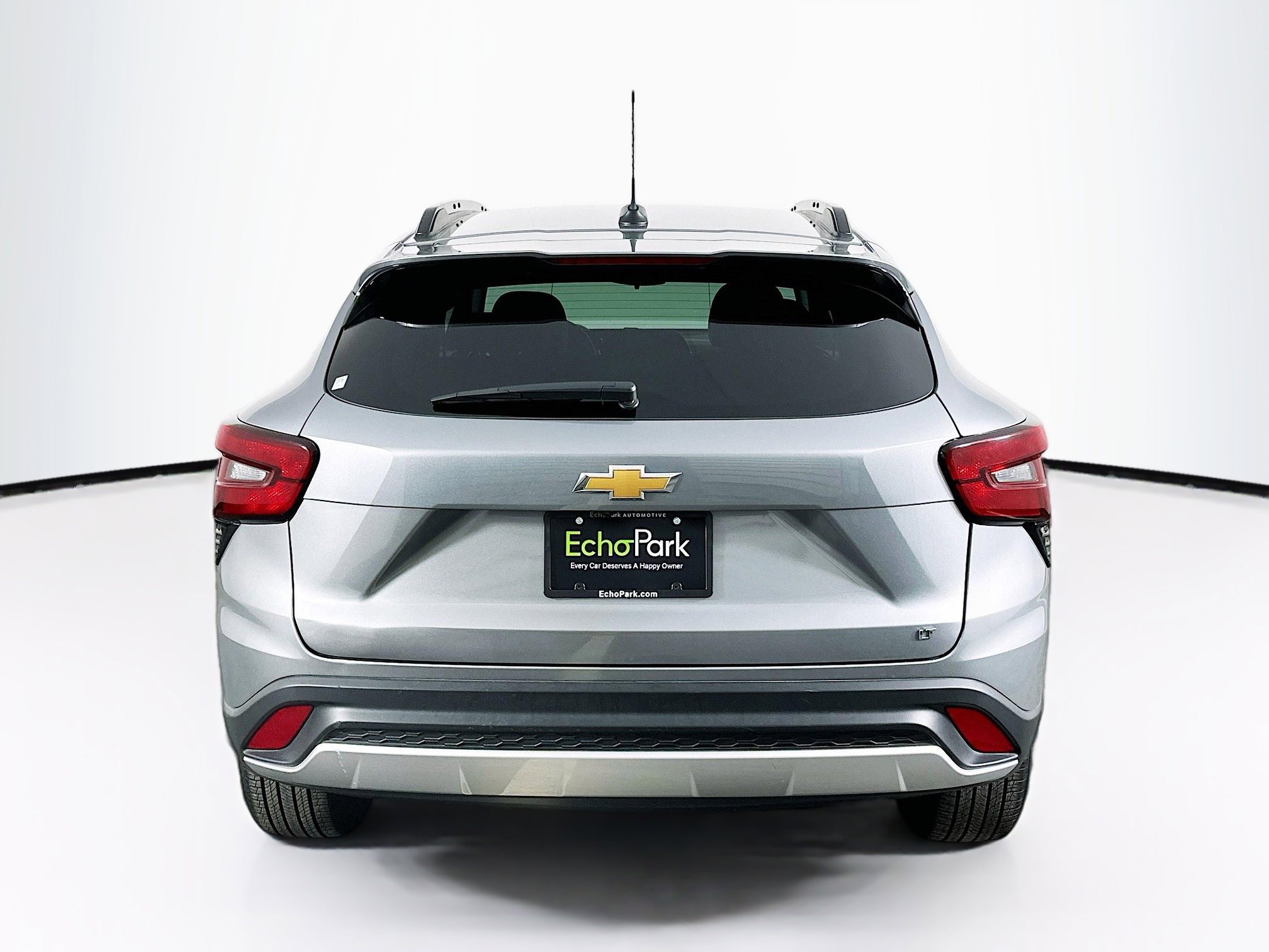 Used 2025 Chevrolet Trax LT w/ LT Convenience Package image 7