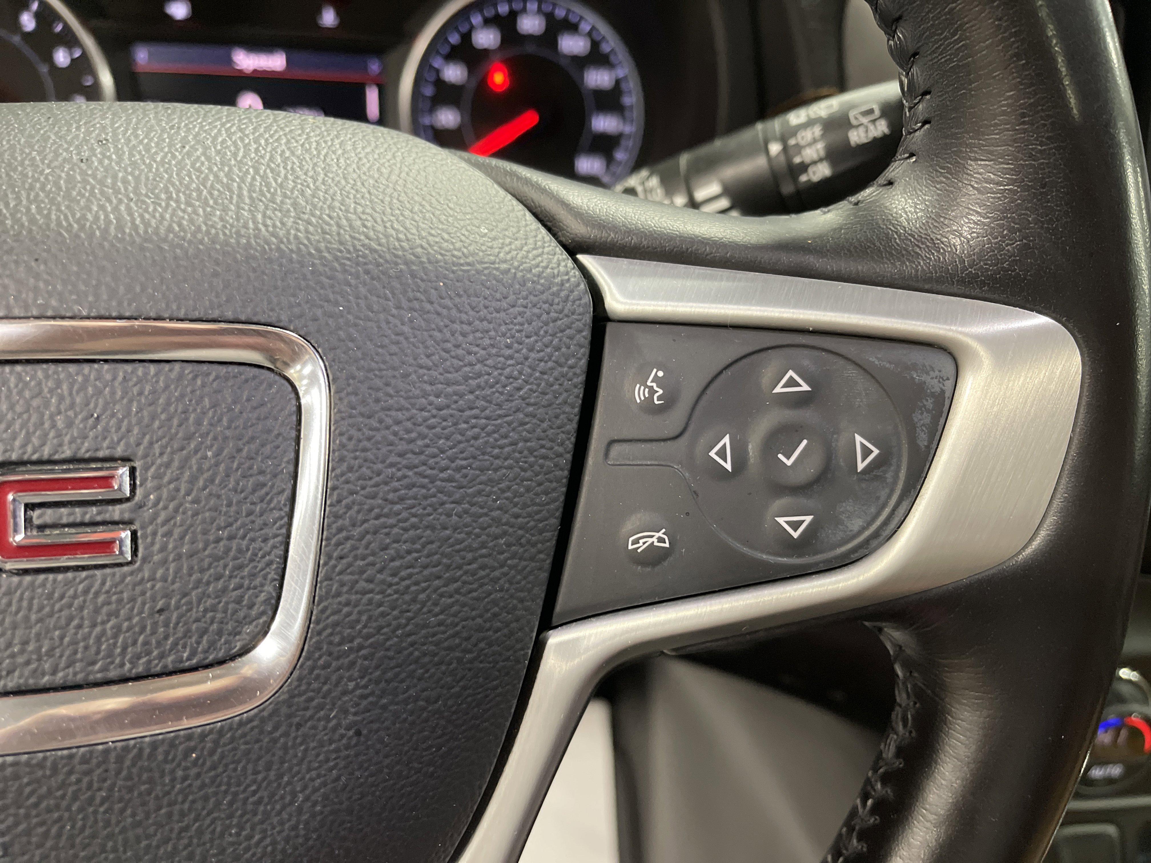 Used 2020 GMC Terrain SLT w/ Preferred Package image 20