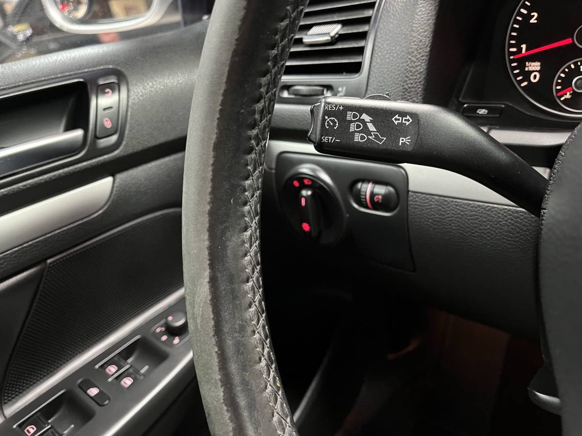 Used 2010 Volkswagen Jetta Limited Edition FWD image 13