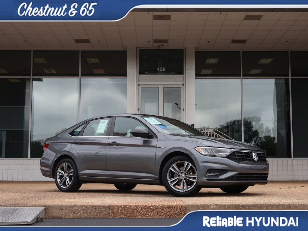 Used 2021 Volkswagen Jetta R-Line FWD image 2