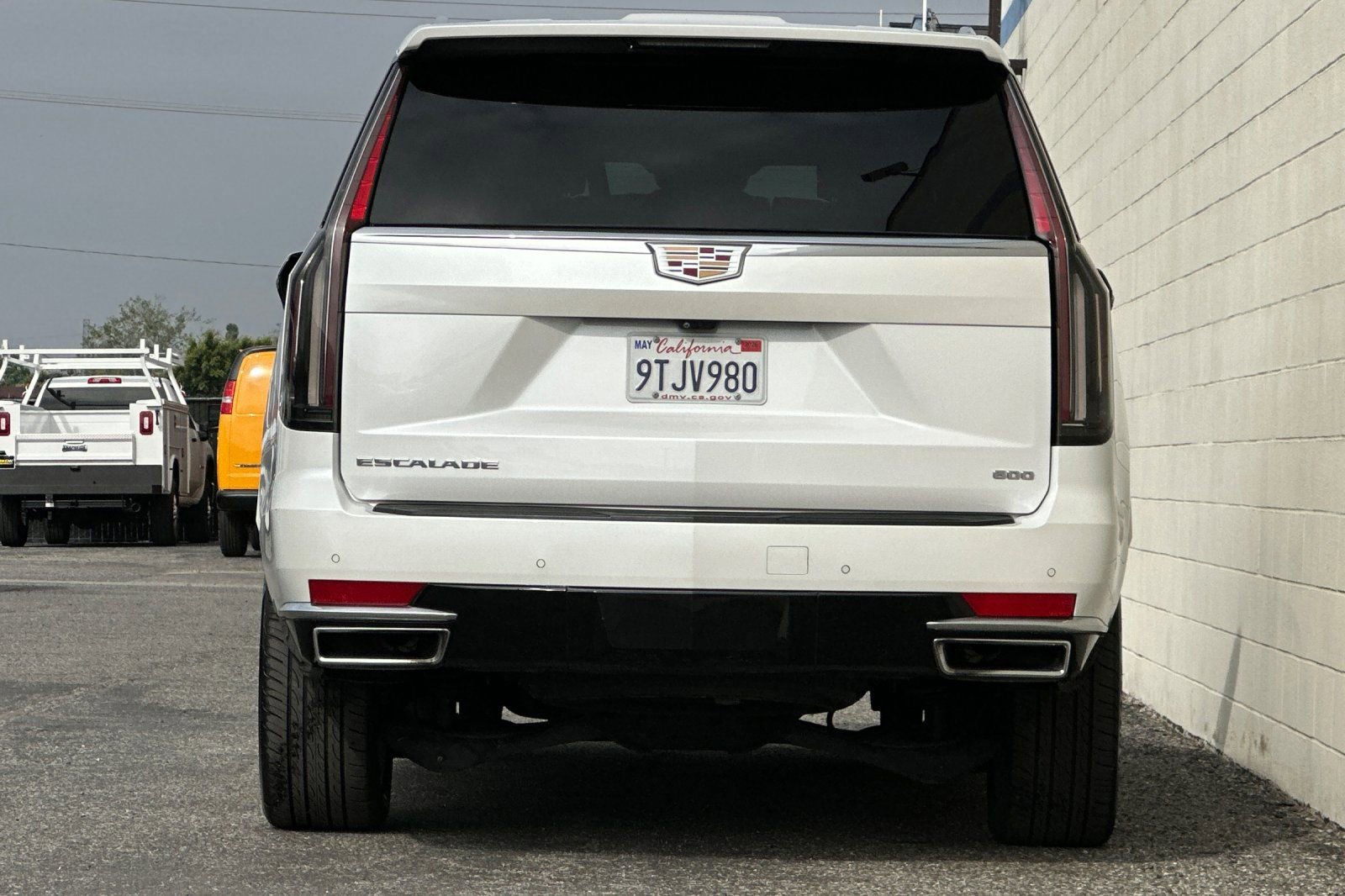 Certified 2023 Cadillac Escalade Premium Luxury w/ Performance Package image 5