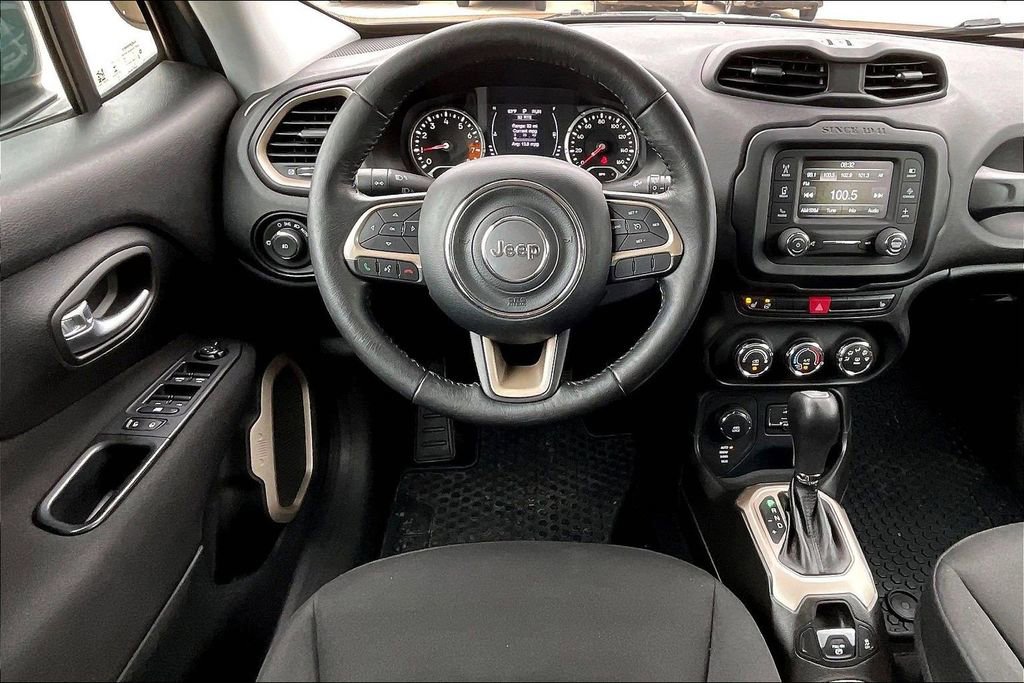 Used 2017 Jeep Renegade Latitude w/ Cold Weather Group AWD/4WD image 5