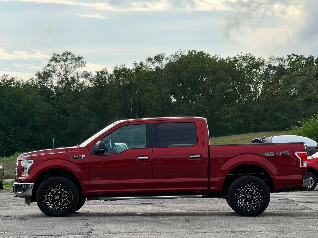 Used 2016 Ford F150 XLT w/ Equipment Group 302A Luxury AWD/4WD image 5