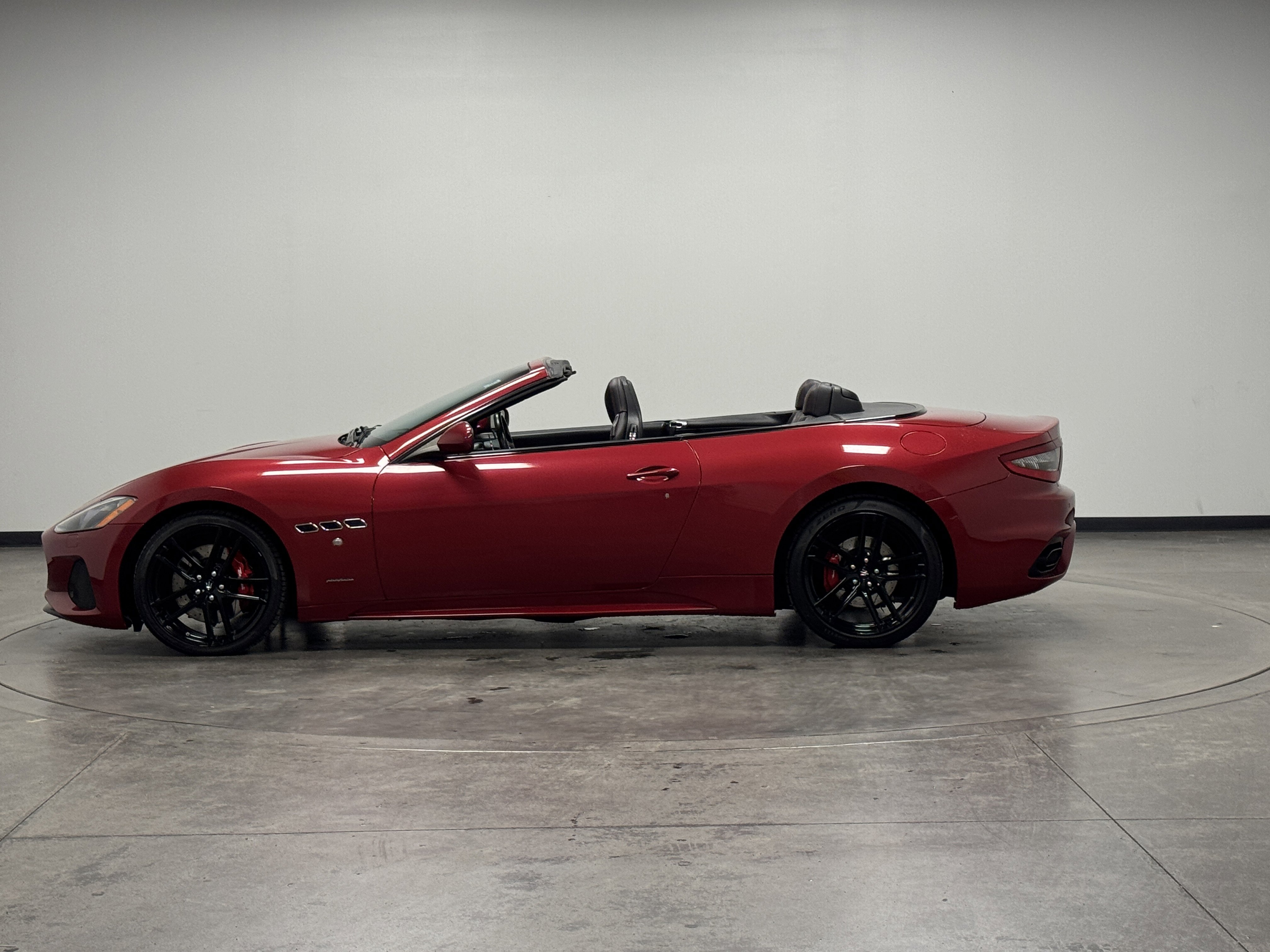 Used 2018 Maserati GranTurismo MC image 13
