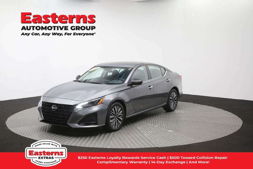 Used 2025 Nissan Altima 2.5 SV FWD image 55