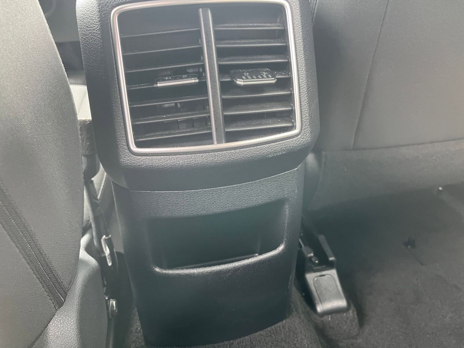 Used 2025 Kia Sportage LX image 23