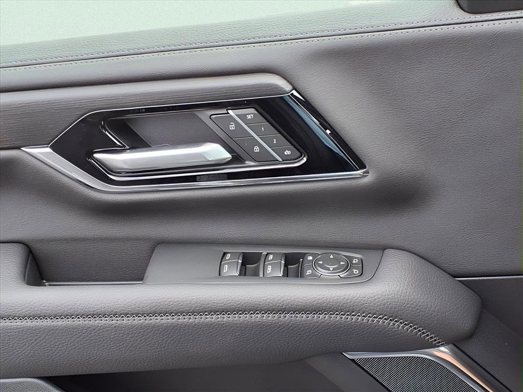 New 2026 GMC Yukon XL Denali w/ Sun & Power Step Package image 14