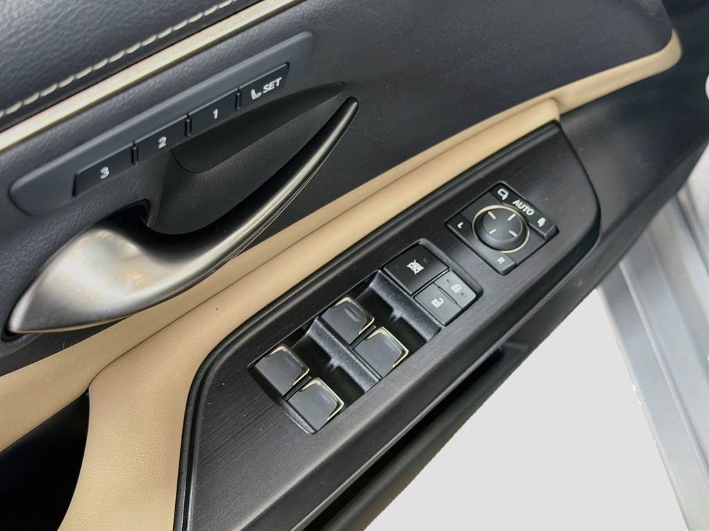 Used 2021 Lexus ES 250 w/ Premium Package AWD/4WD image 18