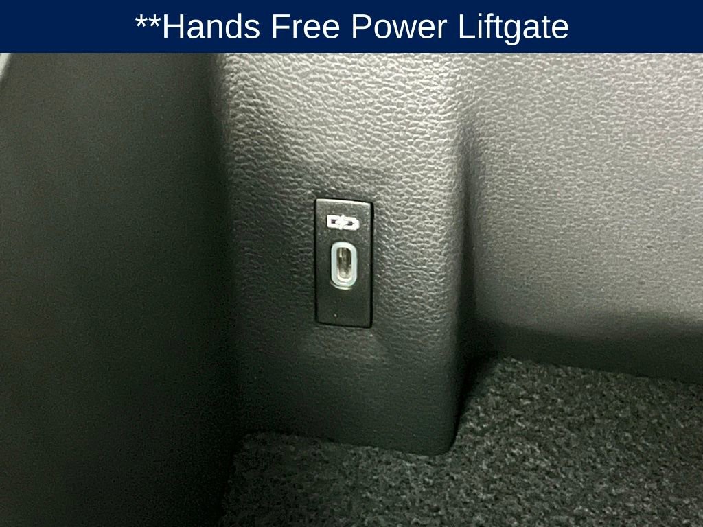 Used 2023 Volkswagen Atlas Cross Sport SEL R-Line image 15