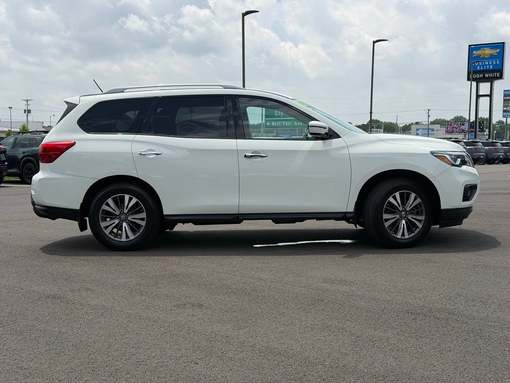 Used 2017 Nissan Pathfinder SV w/ SV Cold Weather Package AWD/4WD image 6