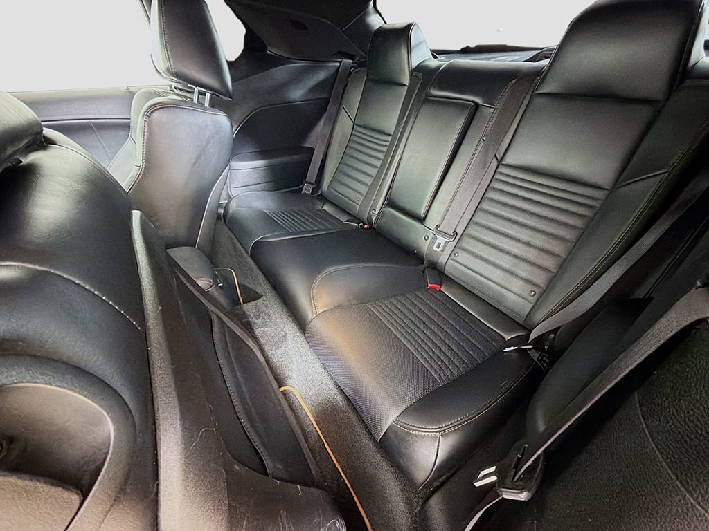 Used 2015 Dodge Challenger R/T Plus RWD image 23
