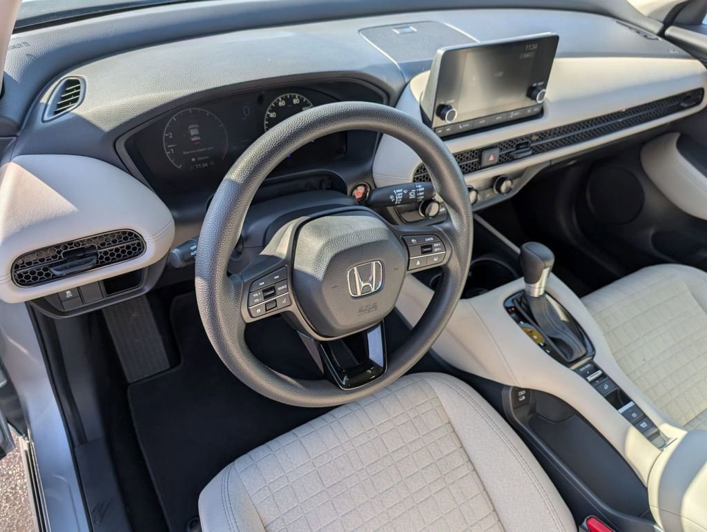 Used 2025 Honda HR-V LX image 18
