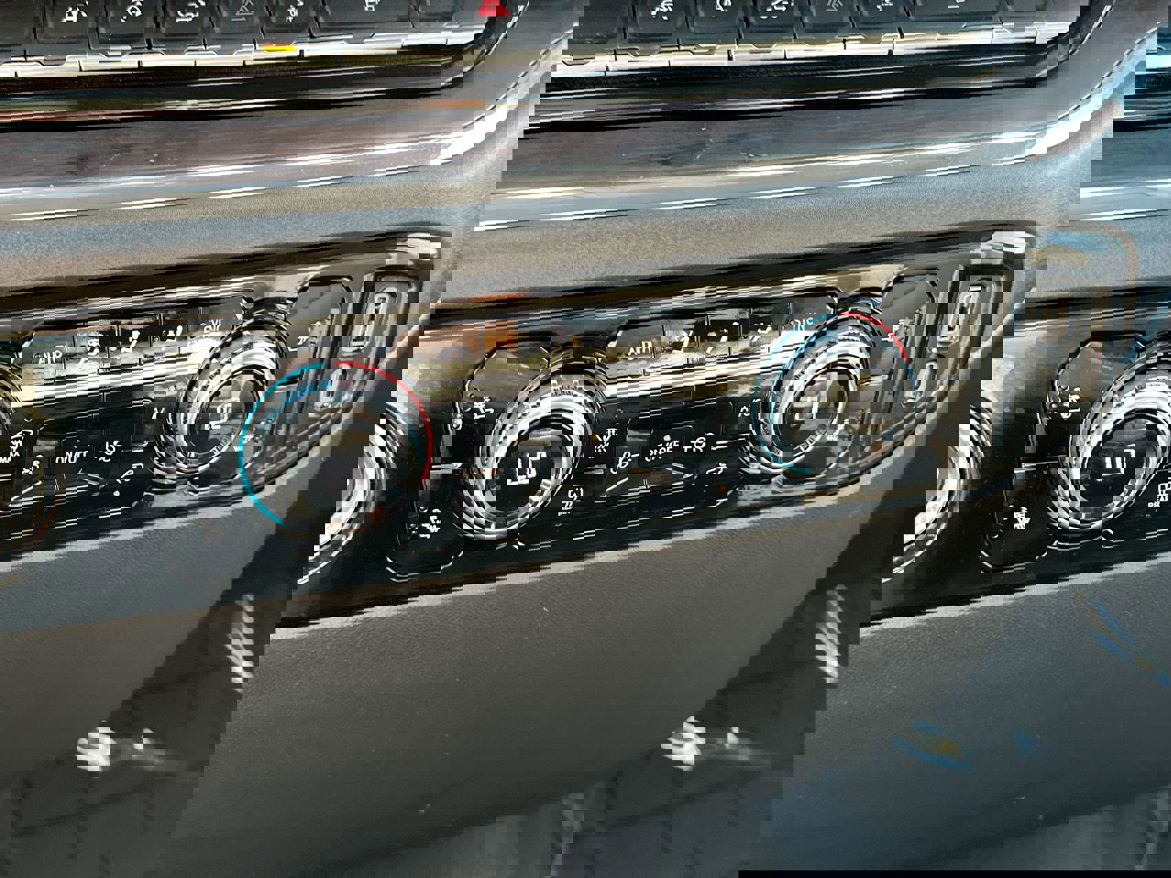 Used 2024 GMC Sierra 1500 SLT image 19