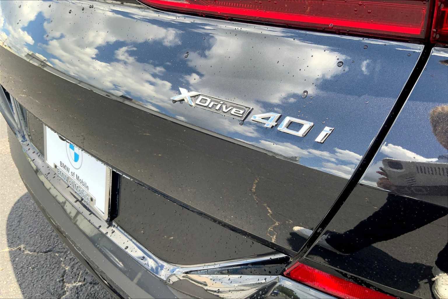 Certified 2026 BMW X6 xDrive40i w/ Climate Comfort Package image 12