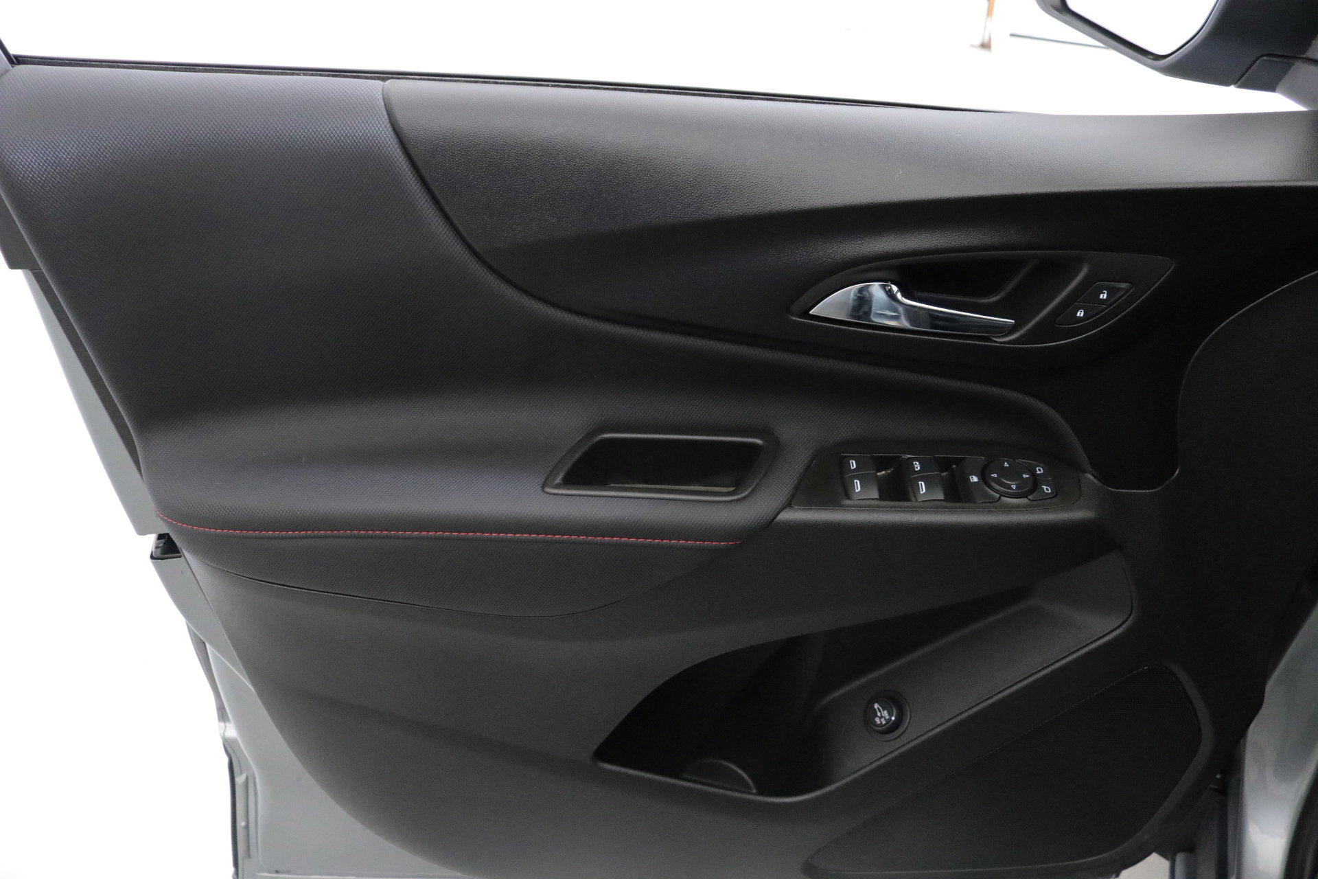 Used 2024 Chevrolet Equinox RS image 23