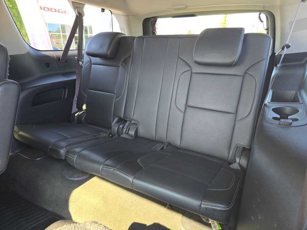 Used 2017 Chevrolet Suburban Premier AWD/4WD image 17