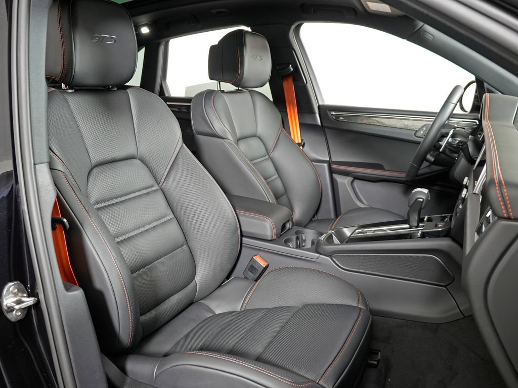 New 2026 Porsche Macan GTS AWD/4WD image 37
