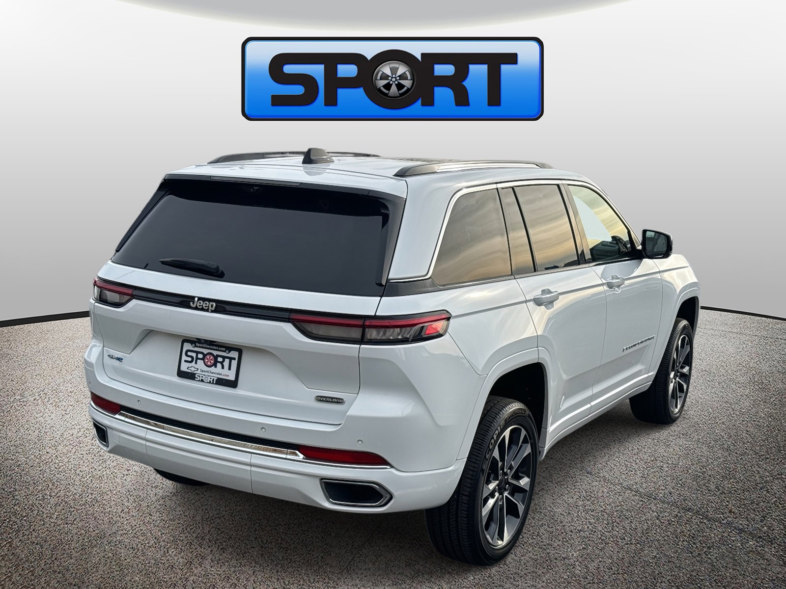 Used 2022 Jeep Grand Cherokee Overland w/ Advanced Protech Group III image 26