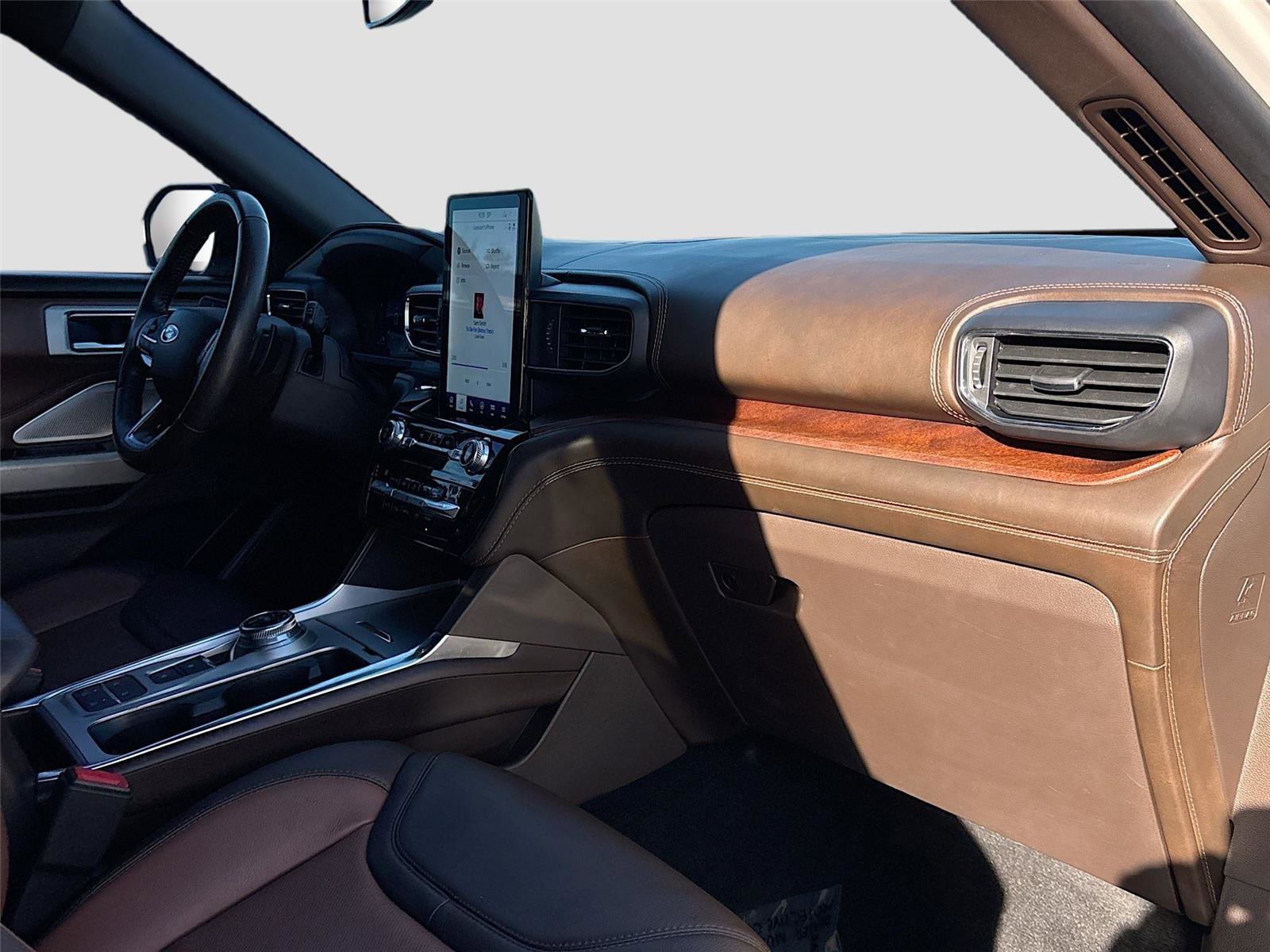 Used 2021 Ford Explorer King Ranch w/ Premium Technology Package RWD image 35