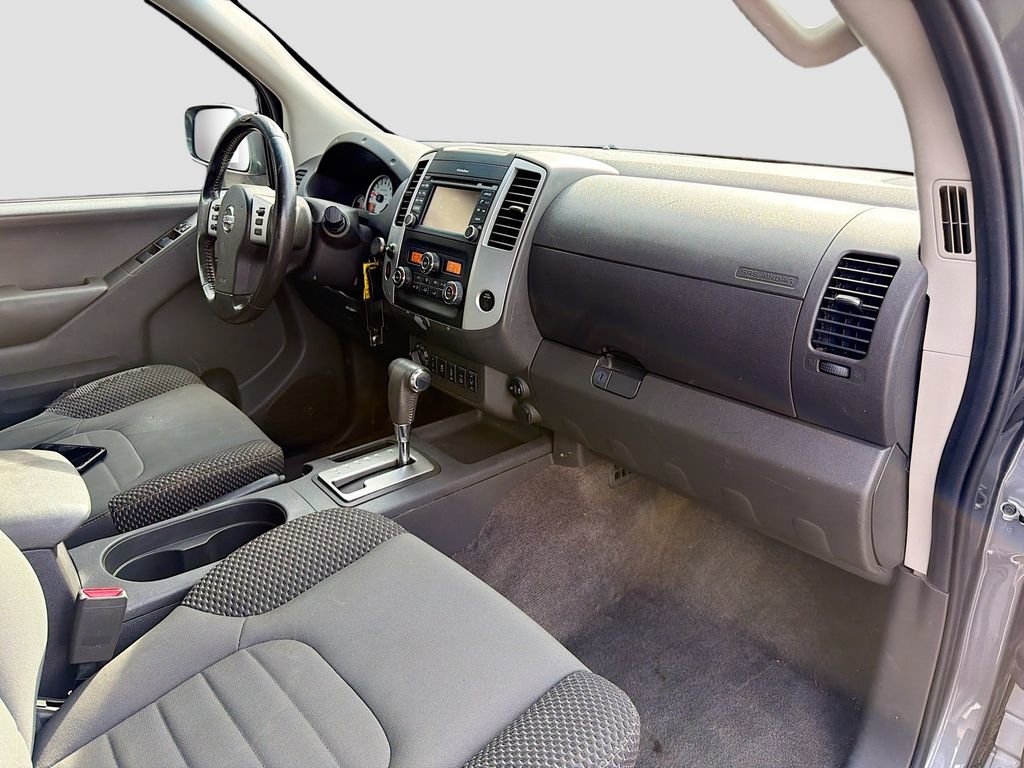 Used 2018 Nissan Frontier PRO-4X image 15