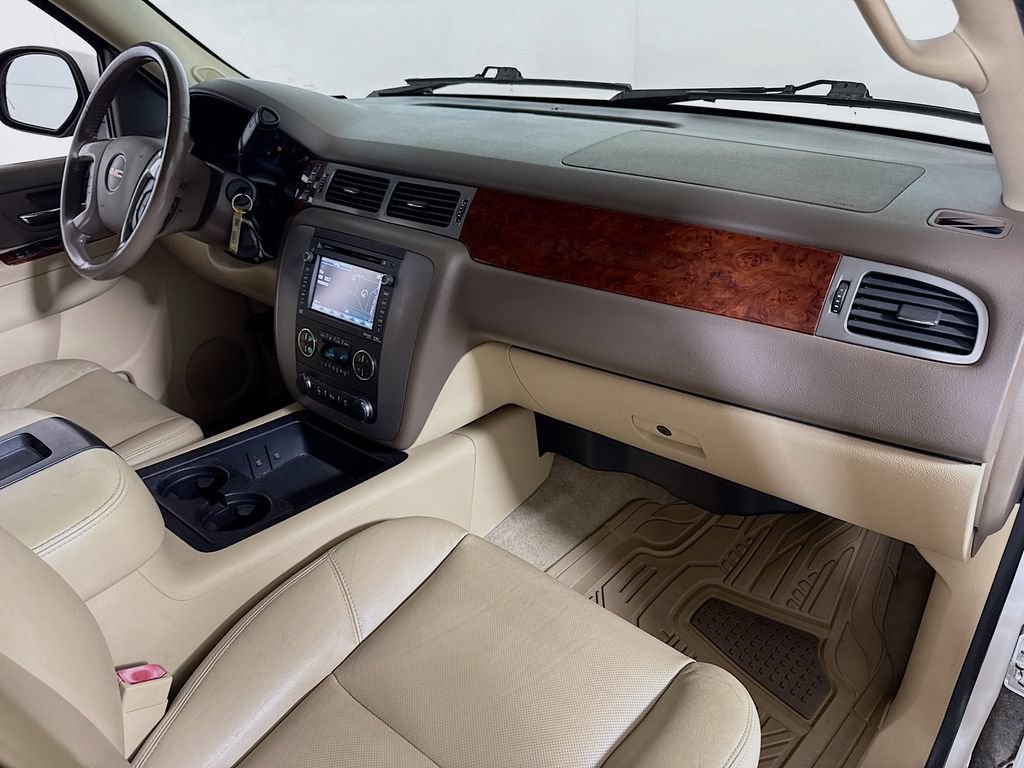 Used 2014 GMC Yukon XL SLT RWD image 28