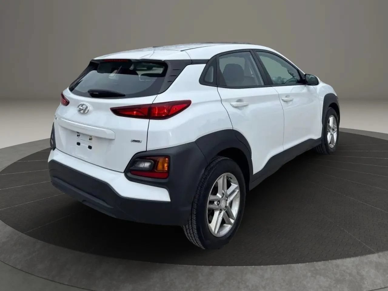 Used 2019 Hyundai Kona SE AWD/4WD image 4