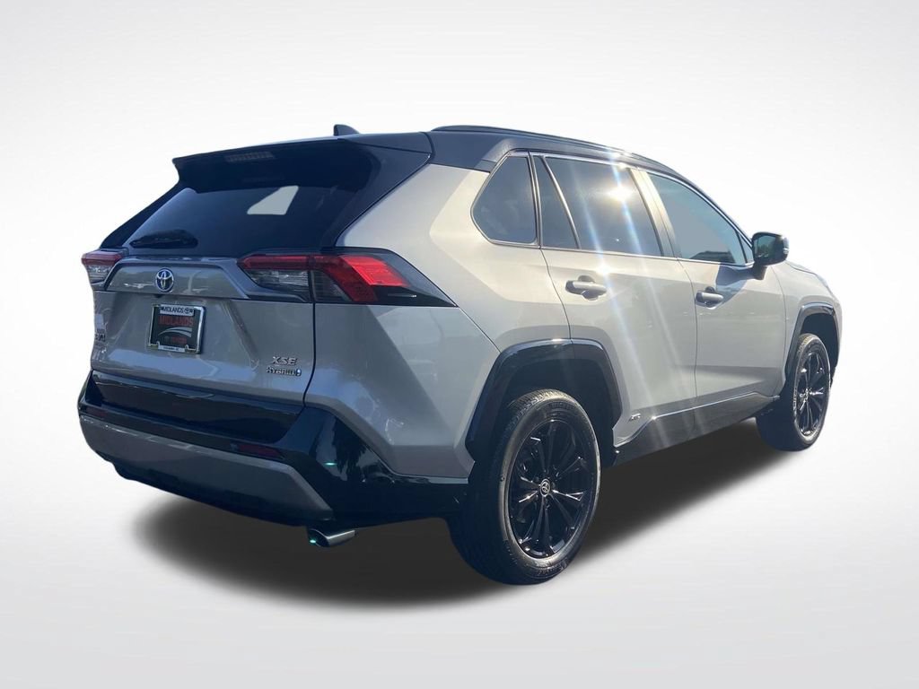 Used 2023 Toyota RAV4 XSE AWD/4WD image 7