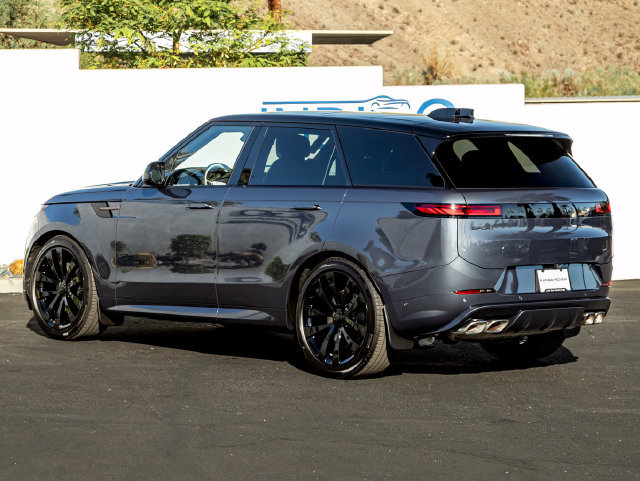 New 2027 Land Rover Range Rover Sport Dynamic SE AWD/4WD image 9