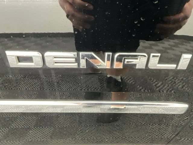 Used 2019 GMC Yukon XL Denali w/ Denali Ultimate Package AWD/4WD image 21