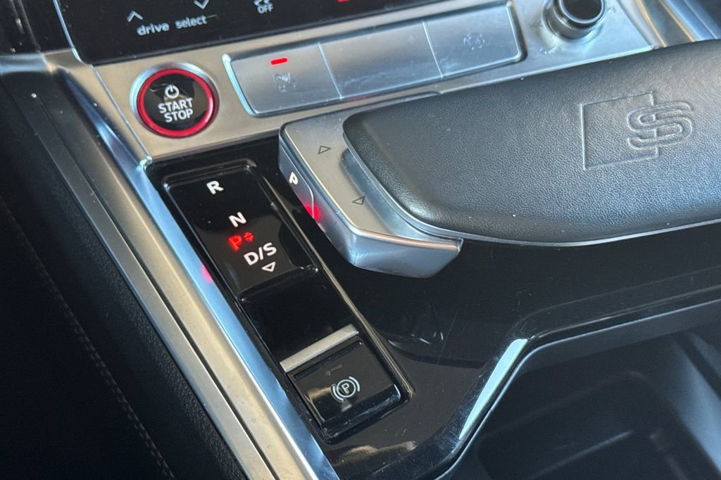 Used 2022 Audi e-tron S Prestige image 20