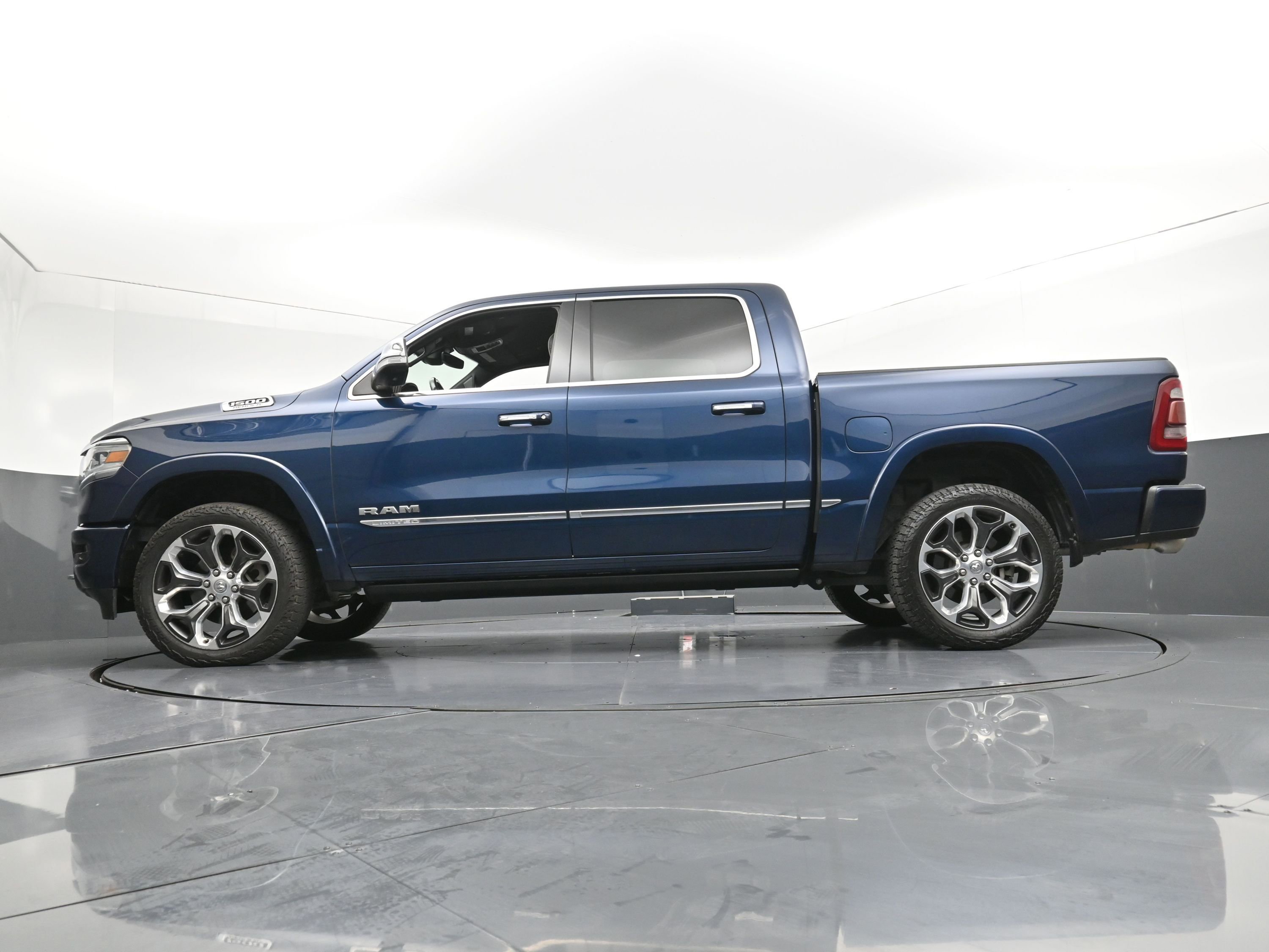 Used 2022 RAM 1500 Limited w/ Body Color Bumper Group image 26