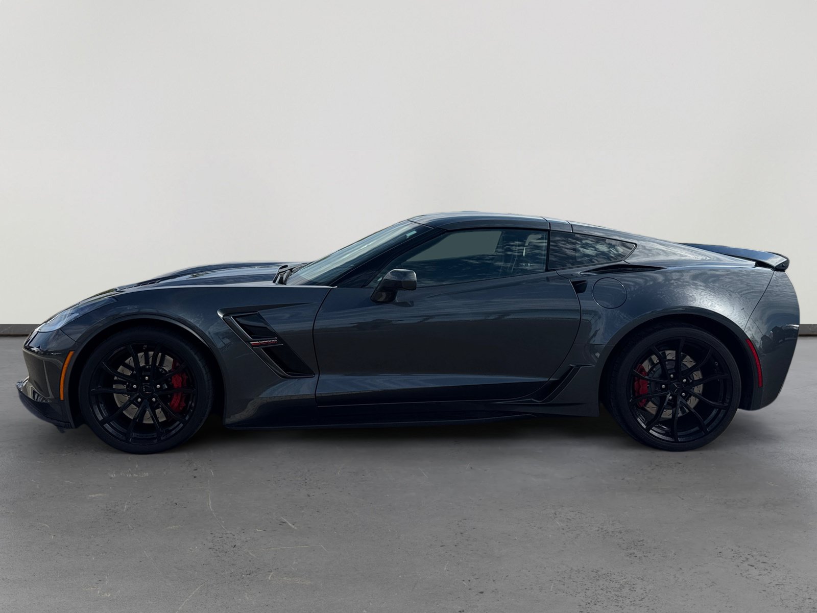 Used 2018 Chevrolet Corvette Grand Sport RWD image 2