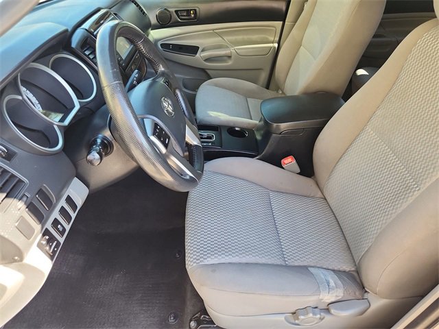 Used 2013 Toyota Tacoma PreRunner w/ Convenience Pkg image 16