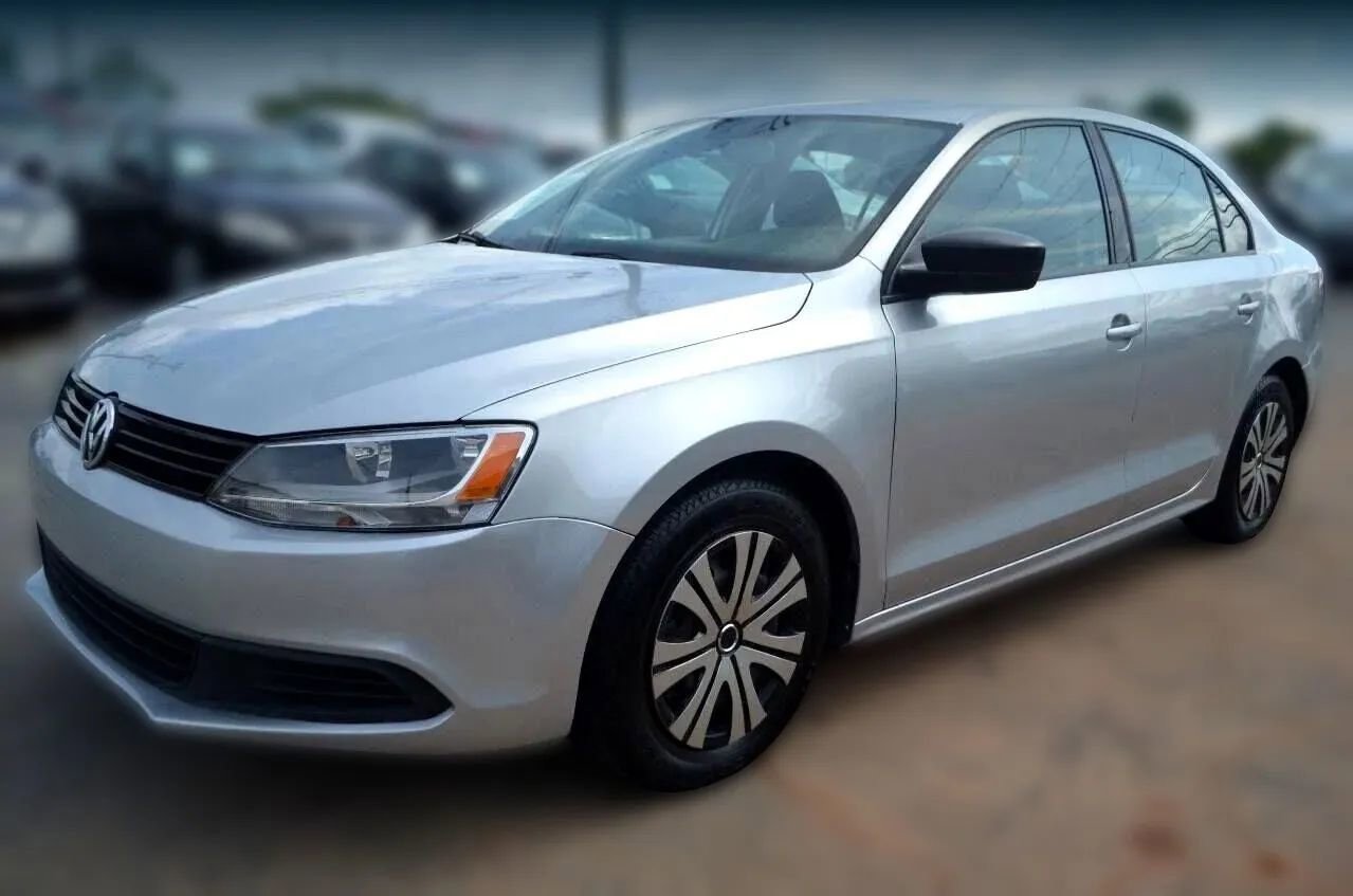 Used 2014 Volkswagen Jetta S image 3