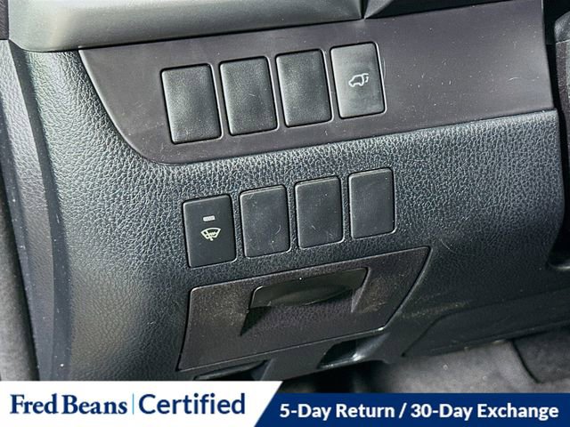 Used 2015 Toyota Highlander XLE image 12