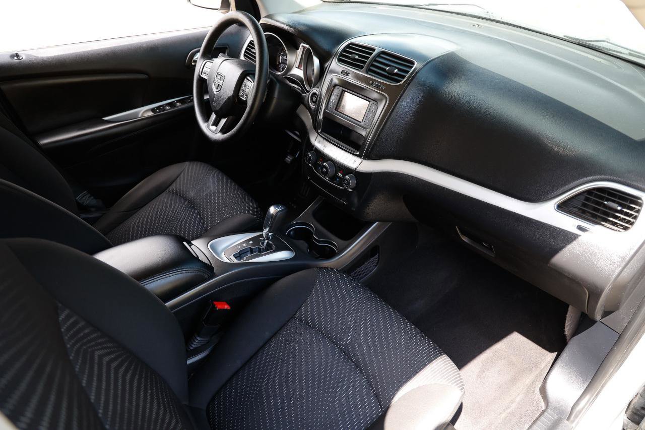 Used 2020 Dodge Journey SE FWD image 18
