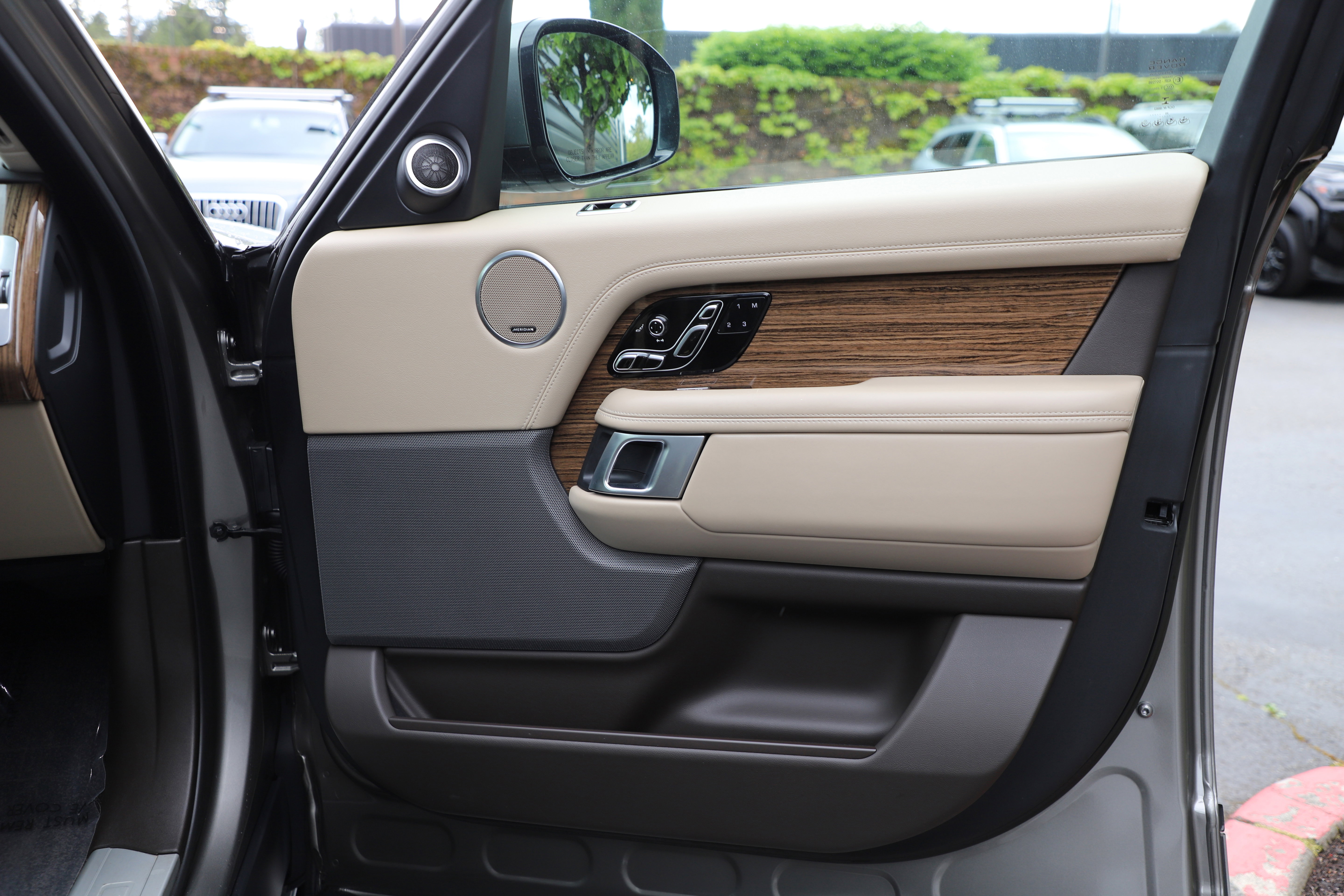 Used 2021 Land Rover Range Rover Westminster Edition AWD/4WD image 9