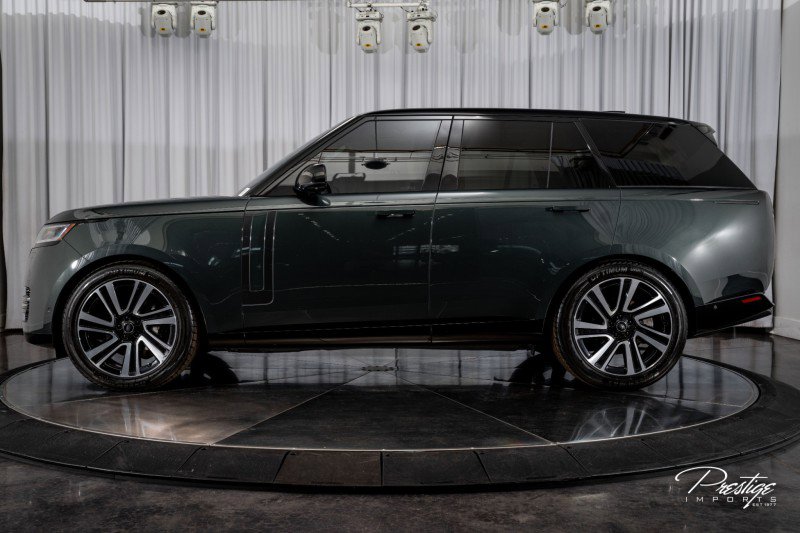 Used 2023 Land Rover Range Rover SE image 6