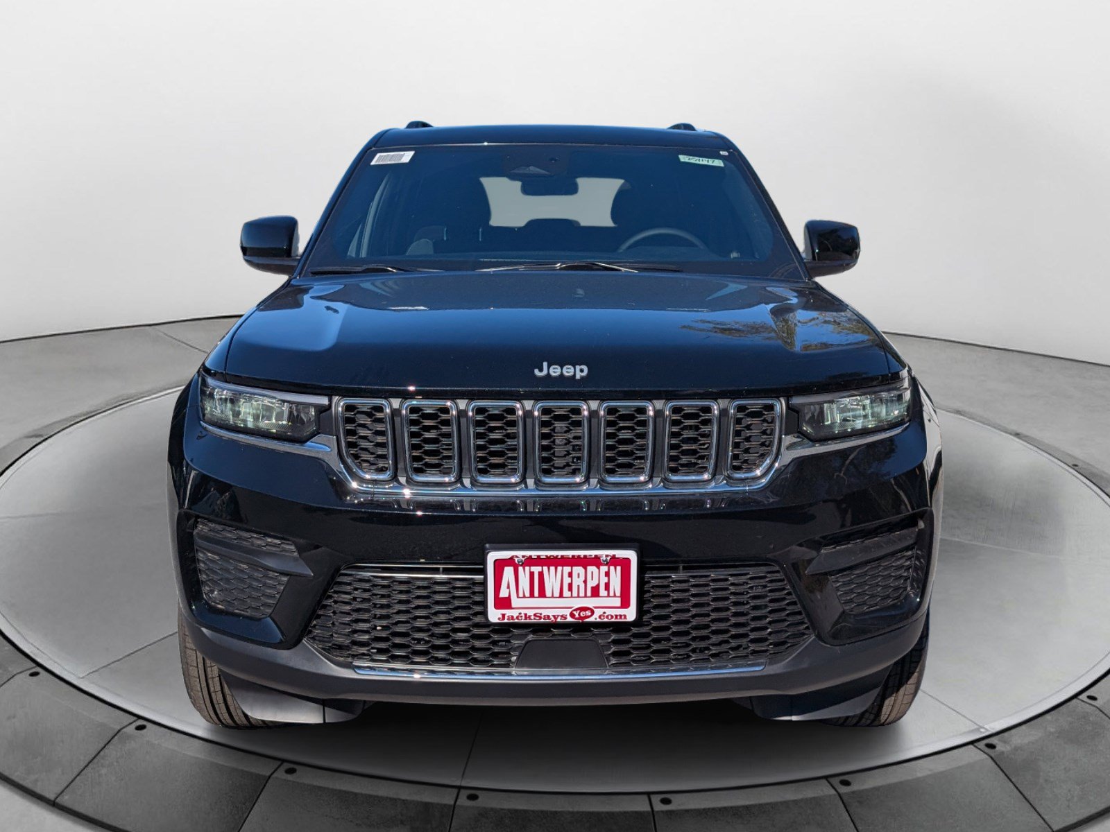 New 2025 Jeep Grand Cherokee Laredo X w/ Luxury Tech Group I AWD/4WD image 7