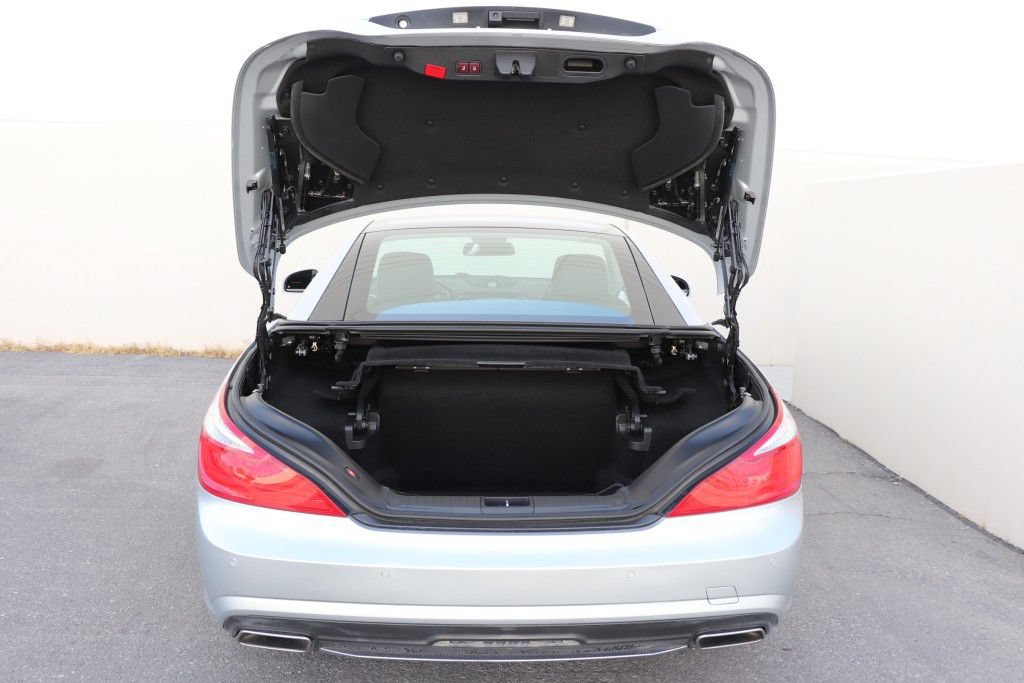 Used 2014 Mercedes-Benz SL 550 w/ Driver Assistance Package image 27