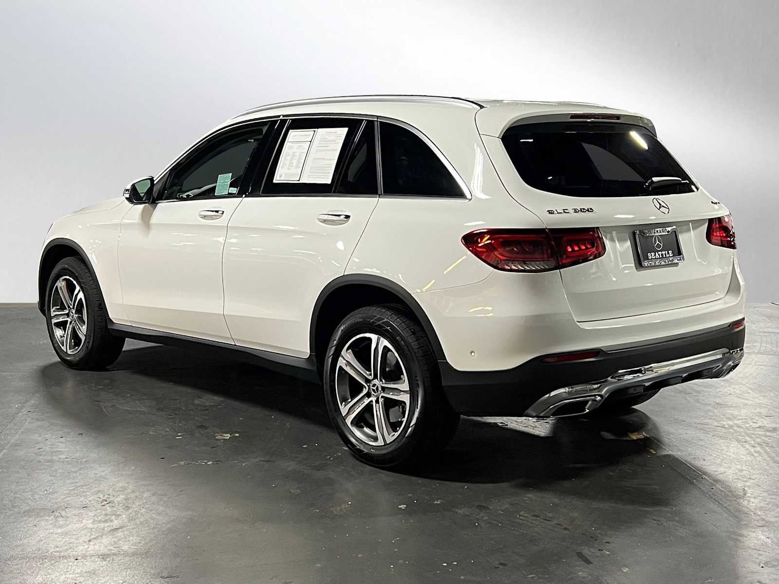 Used 2022 Mercedes-Benz GLC 300 4MATIC image 5