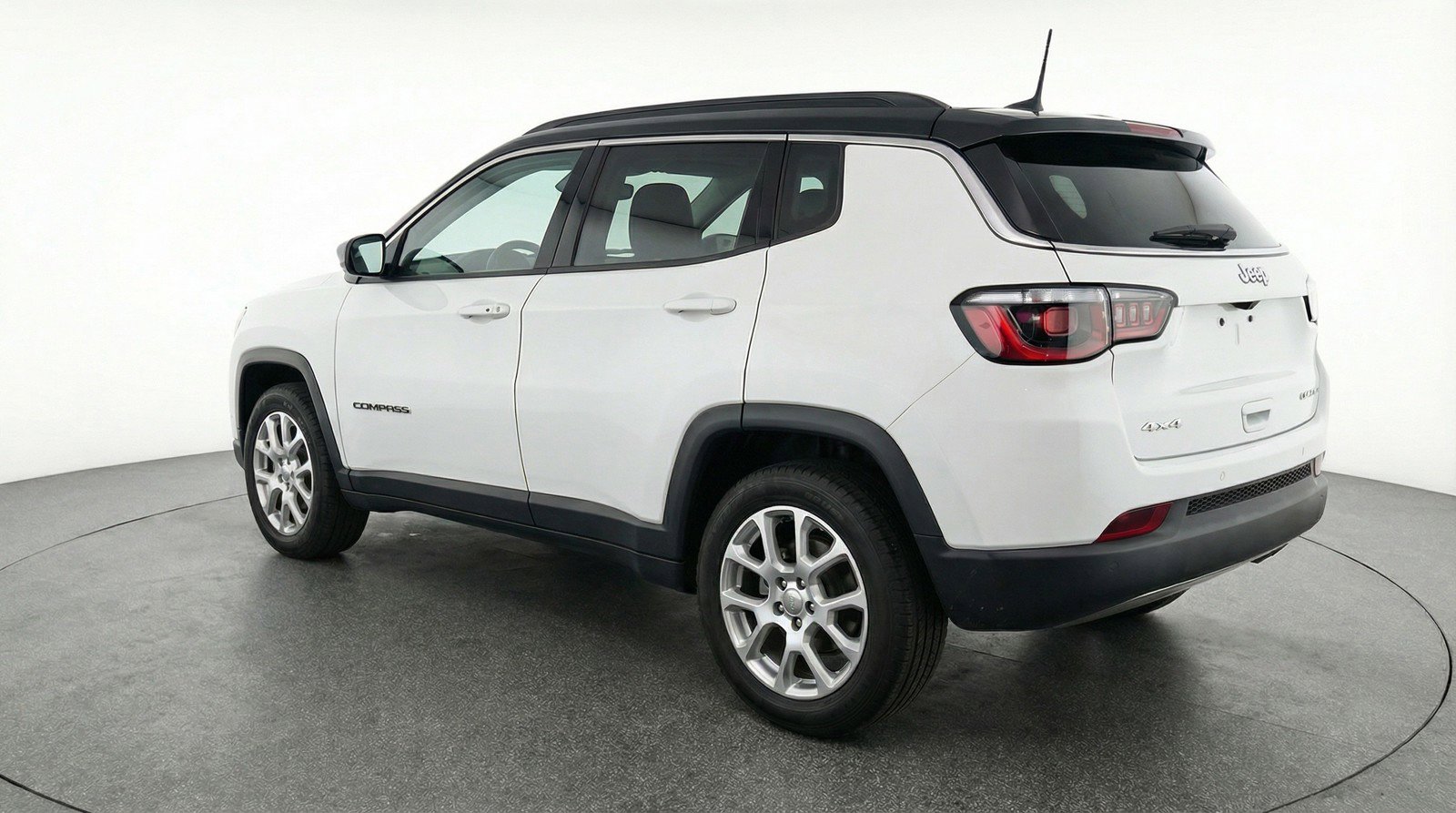 Used 2025 Jeep Compass Limited AWD/4WD image 6